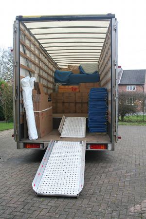 international removals lorry